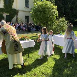 Fronleichnam unter schönem Himmel